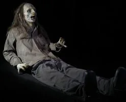 Distortions "Graveyard Ghoul" Static Zombie Prop By Jordu Schell