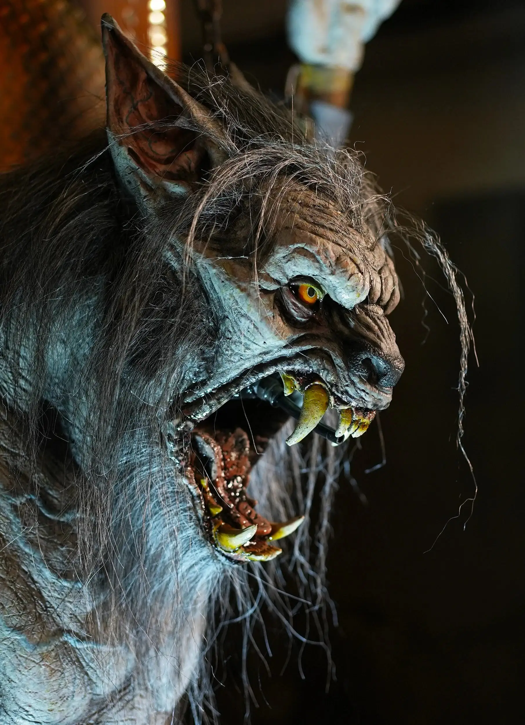 Distortions "Scare Wolf" Halloween Animatronic 4 Distortions "Scare Wolf" Halloween Animatronic - Image 2